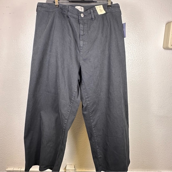 Universal Thread | Women's Black Flare Jeans - Picture 1 of 8